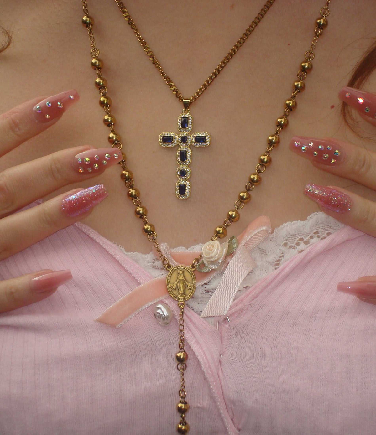 BLYTHE CROSS NECKLACE IN BLUE