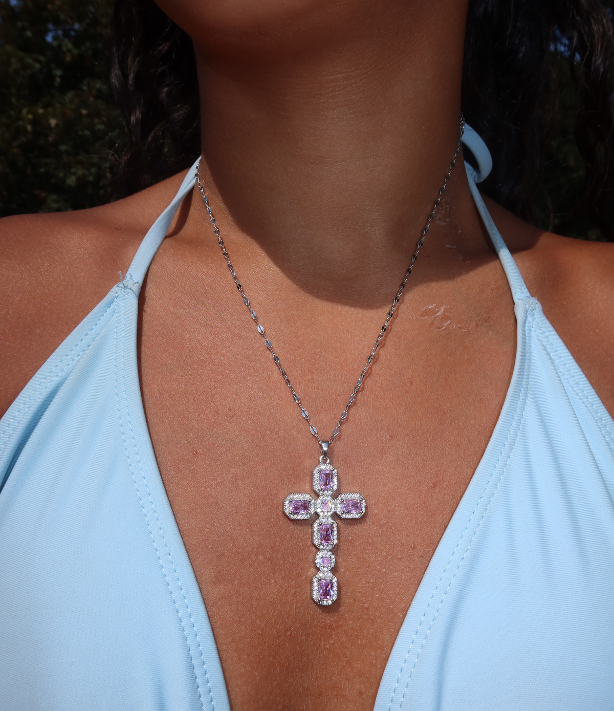 AMARA CROSS NECKLACE IN PINK