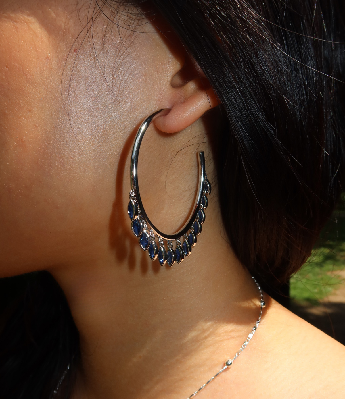 VIVIAN EARRINGS IN BLUE