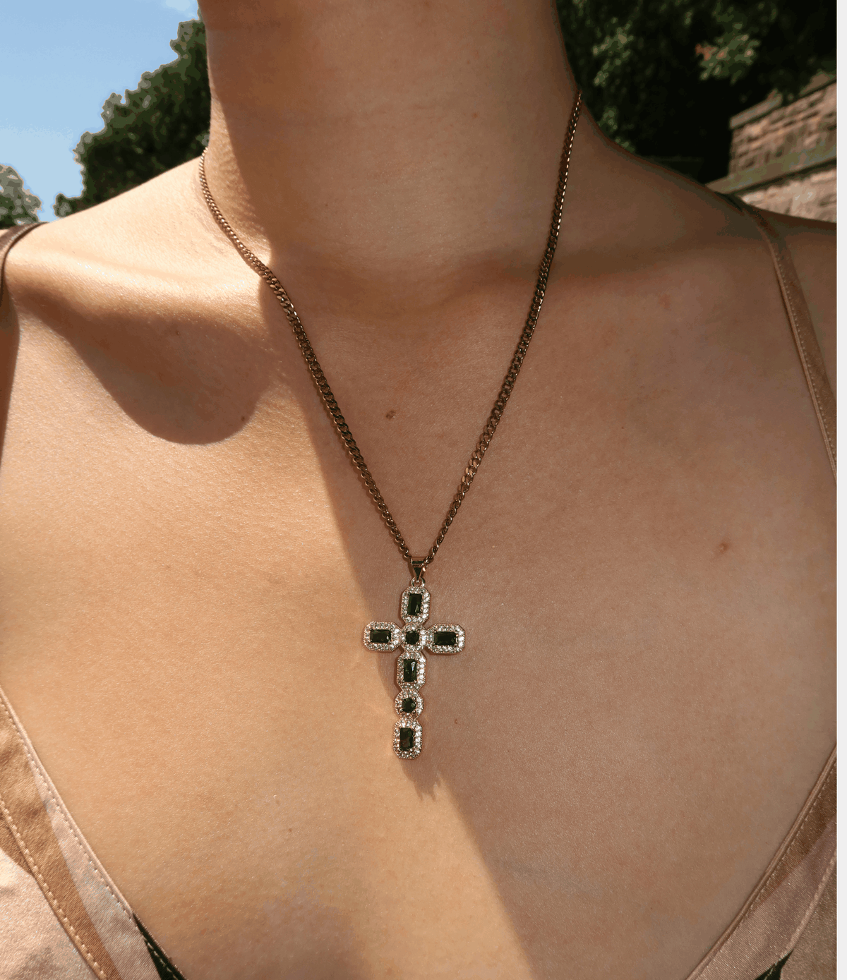 BLYTHE CROSS NECKLACE IN BLUE