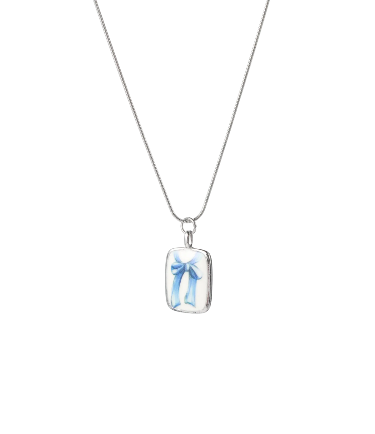 BOW CHARM NECKLACE