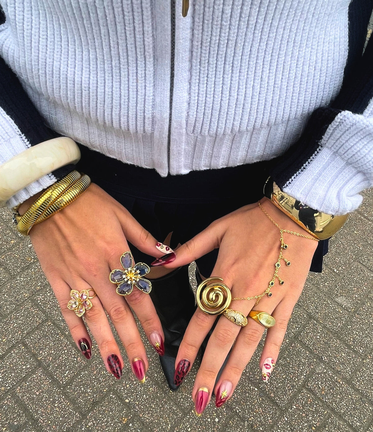 JULY FLOWER RING