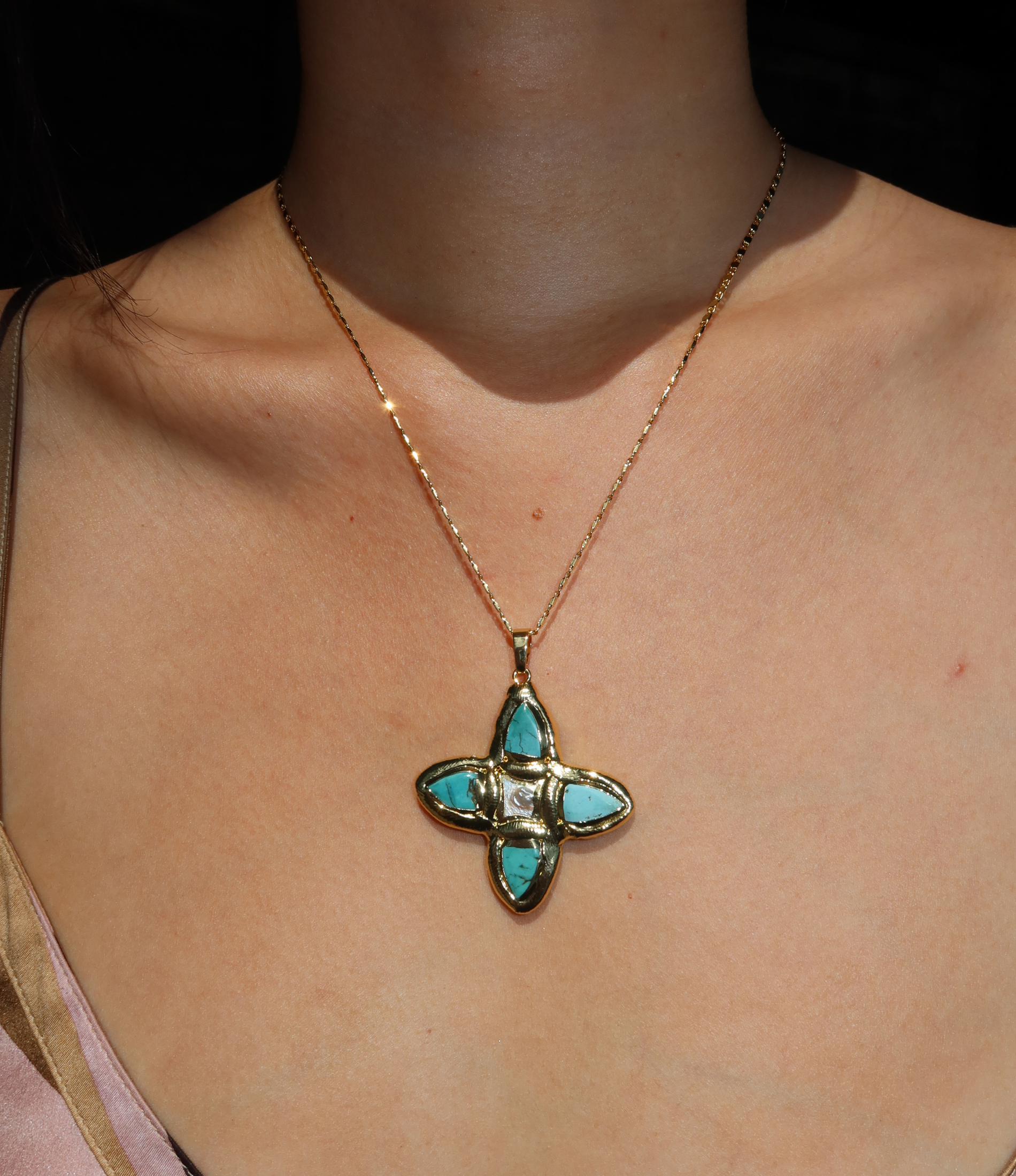 OPHELIA NECKLACE IN BLUE