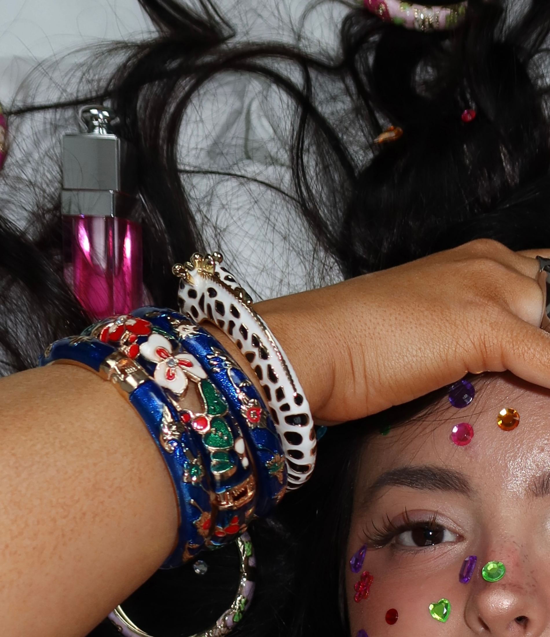 GIRAFFE BANGLE IN BLACK