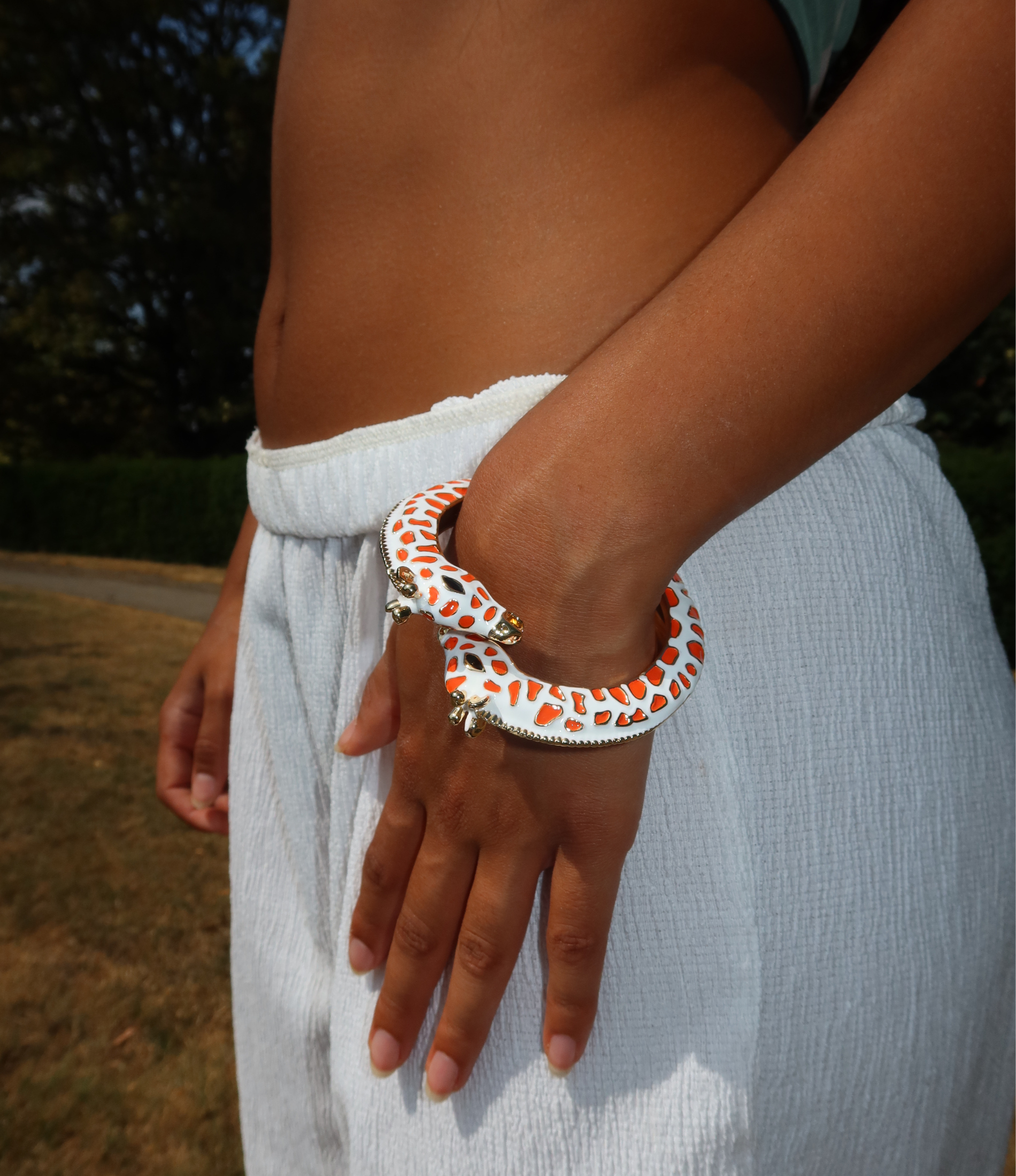 GIRAFFE BANGLE IN ORANGE