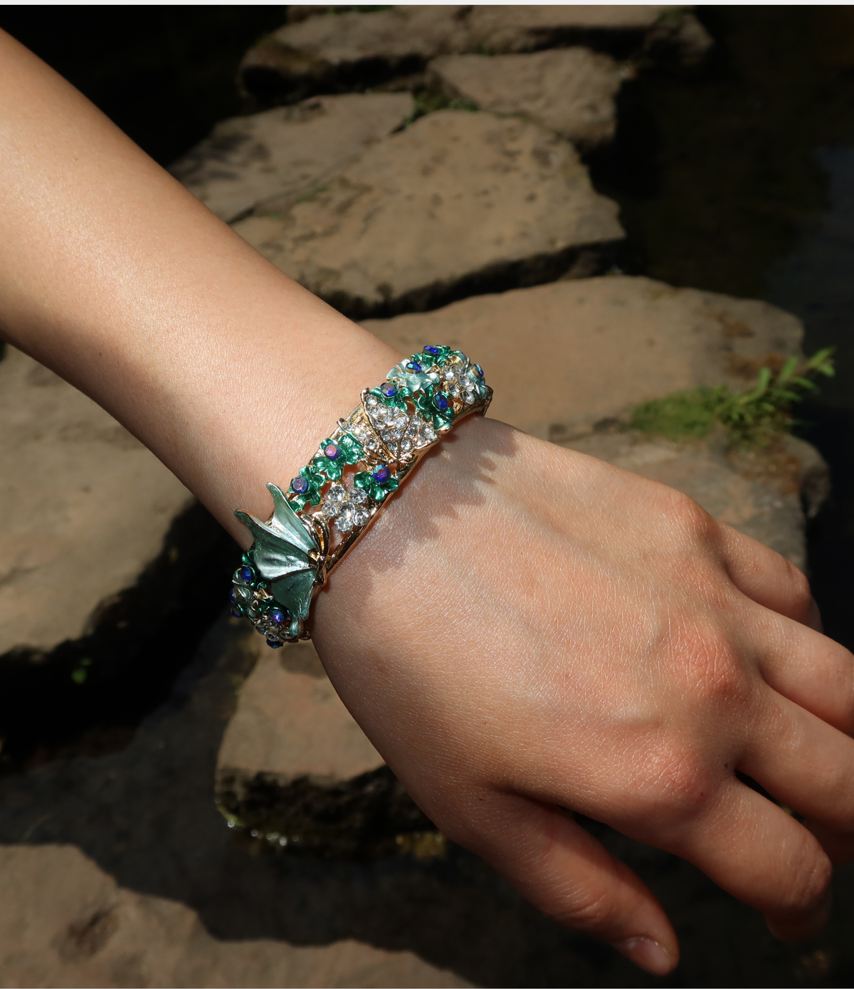 AURORA BANGLE IN BLUE