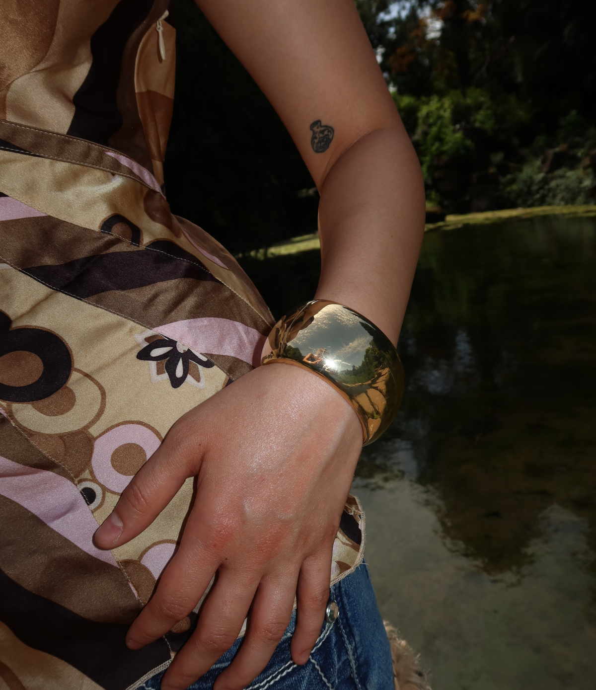 CAMILLA BANGLE