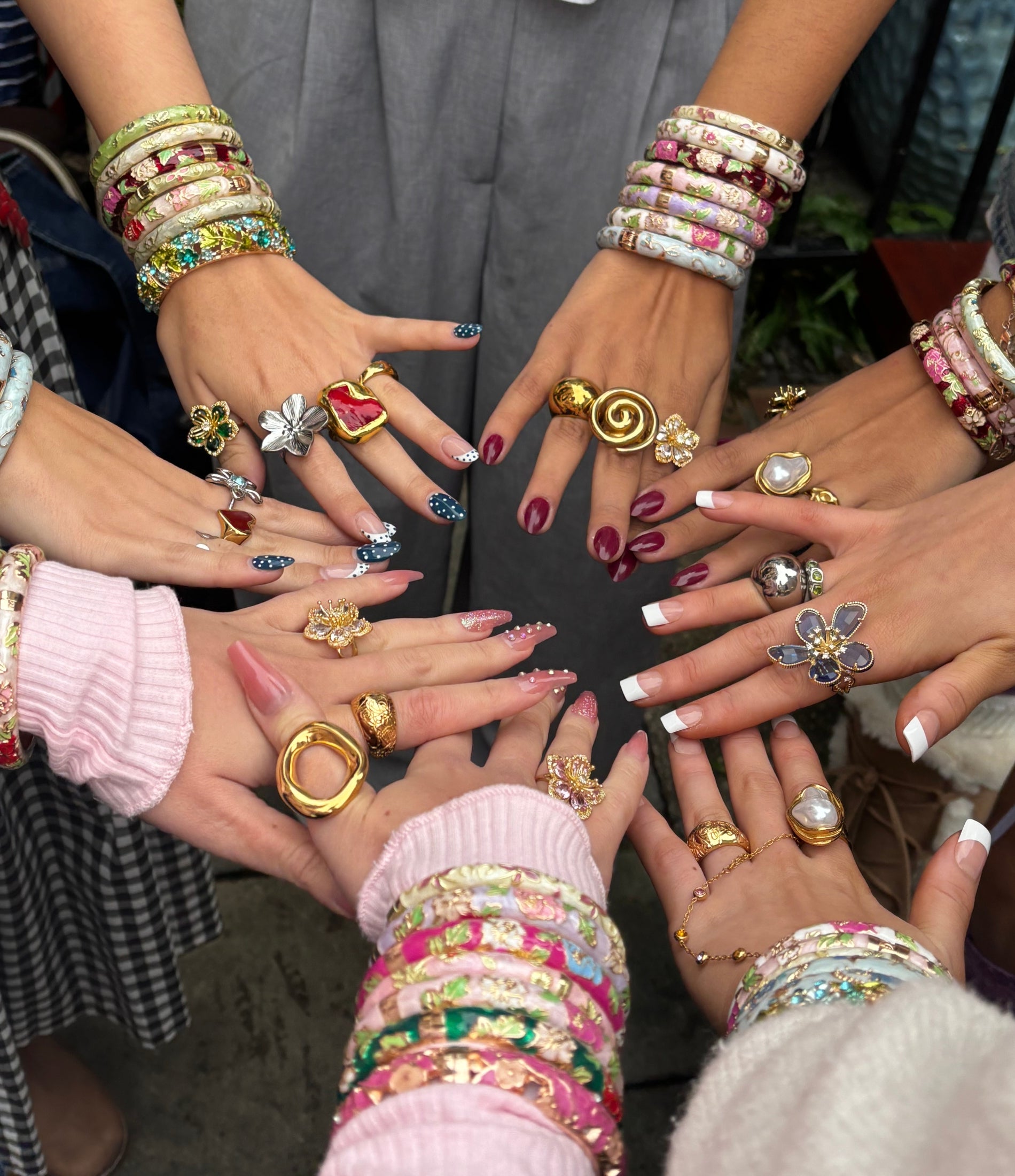 LOVELA RING IN ROSE RED