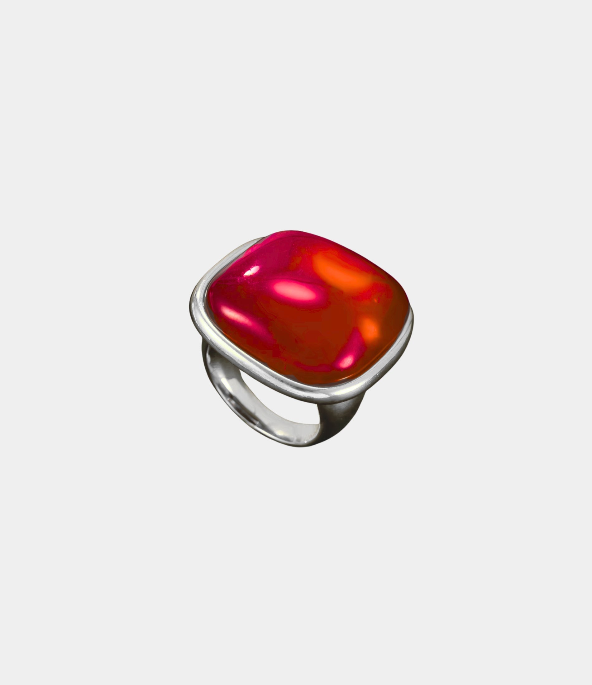 COSMO KISS RING IN RED