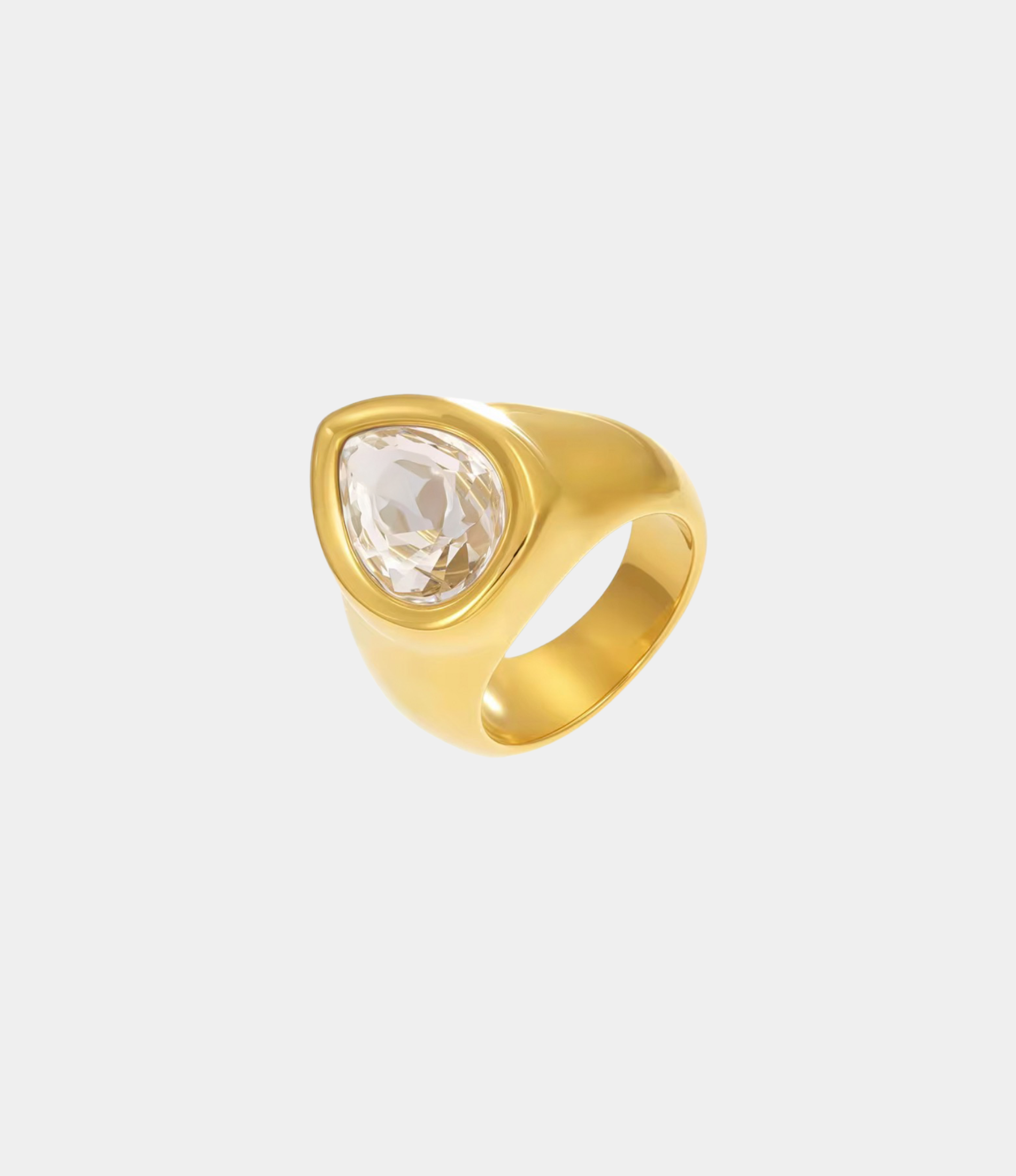TEARDROP RING IN WHITE