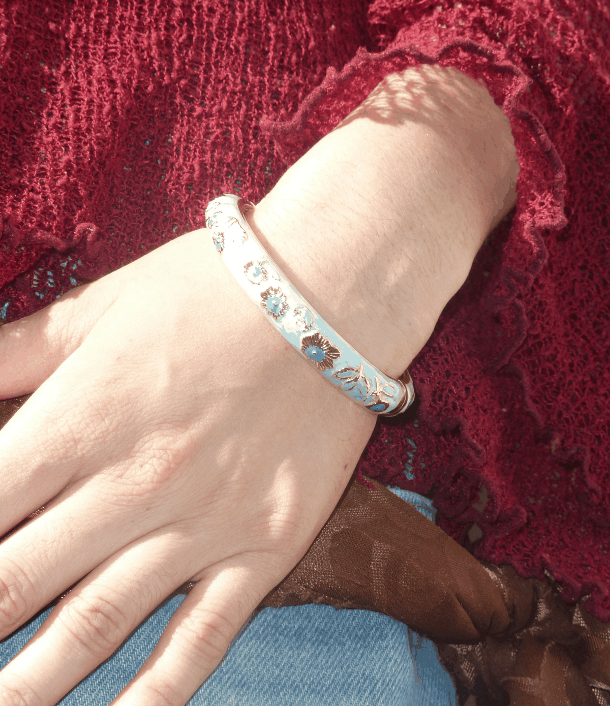 POPPY BANGLE IN LIGHT BLUE