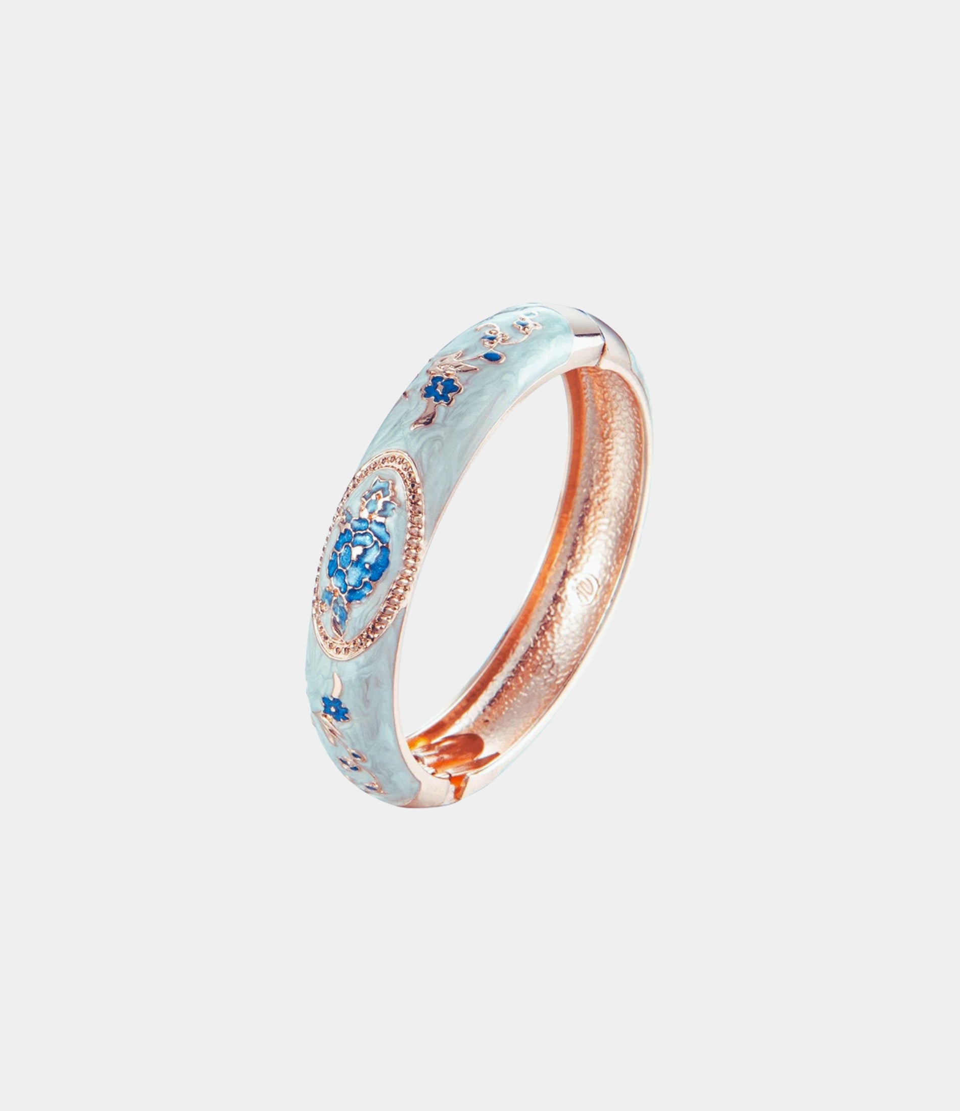VENICE ENAMEL BANGLE IN LIGHT BLUE
