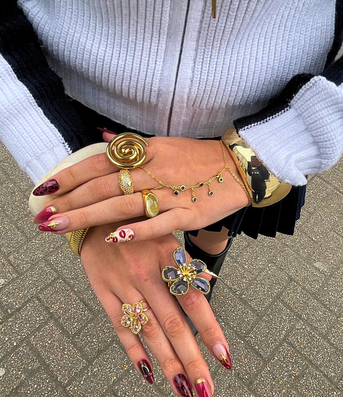 CAMILLA BANGLE
