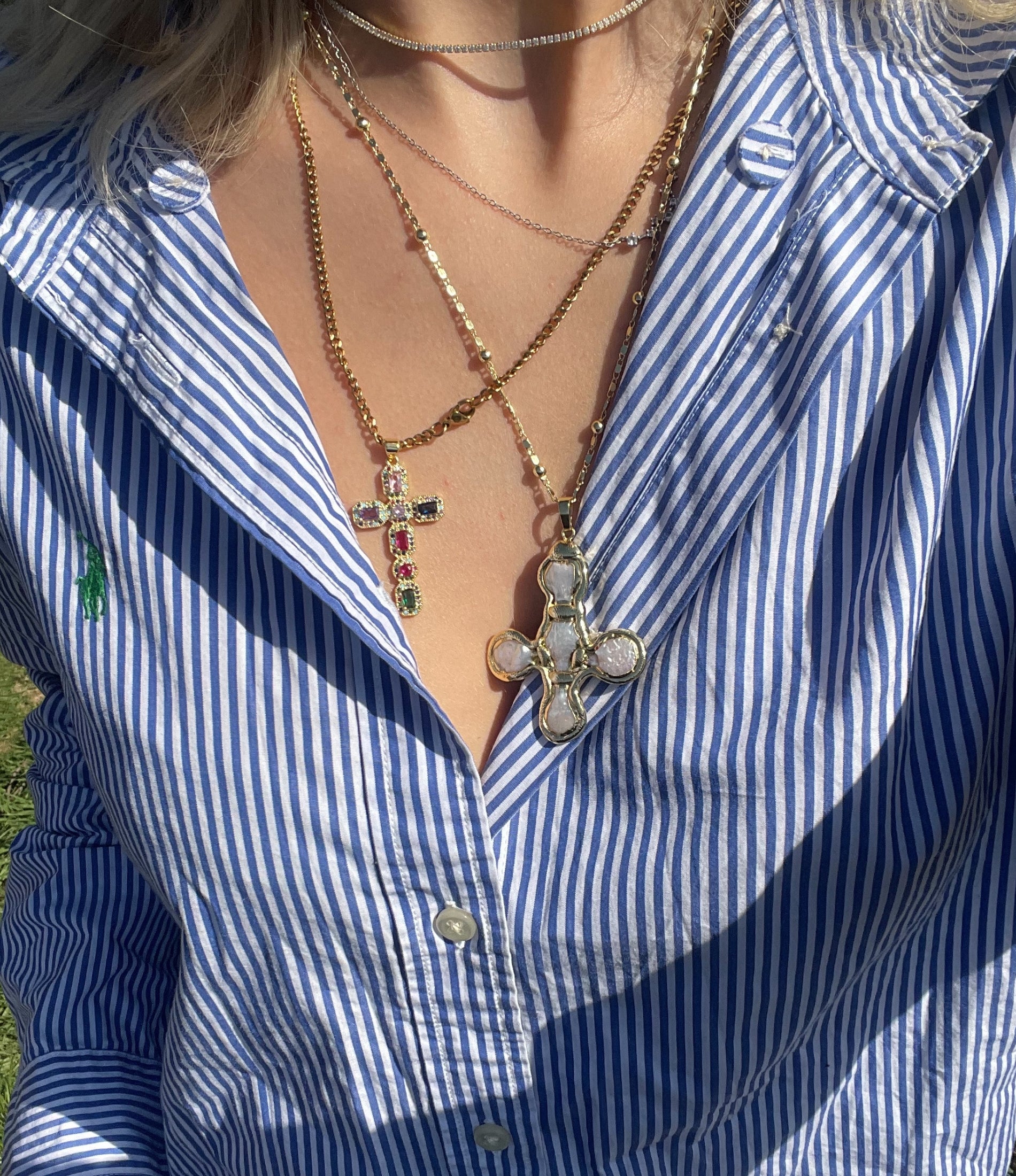 BLYTHE CROSS NECKLACE IN MULTICOLOUR