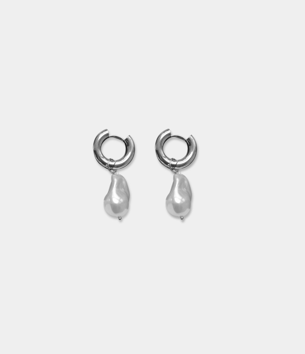 BAROQUE PEARL EARRINGS